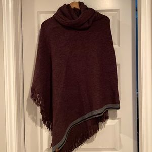 Roots Poncho